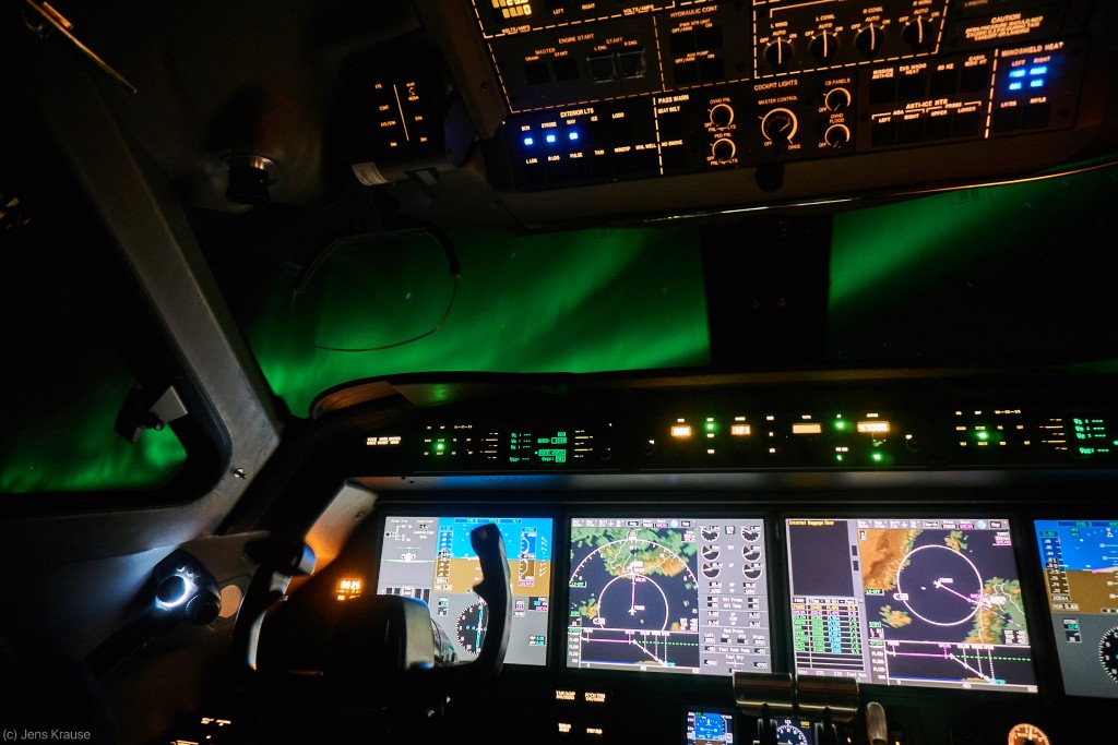 Polar Lights seen from the Cockpit of HALO. Picture by Jens Krause, JGU Mainz.